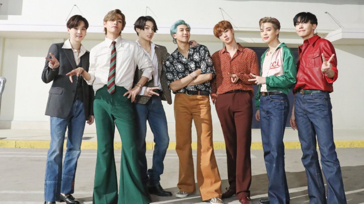 bts-dynamite-becomes-first-song-to-hit-18-billion-milestone-on-youtube-and-spotify